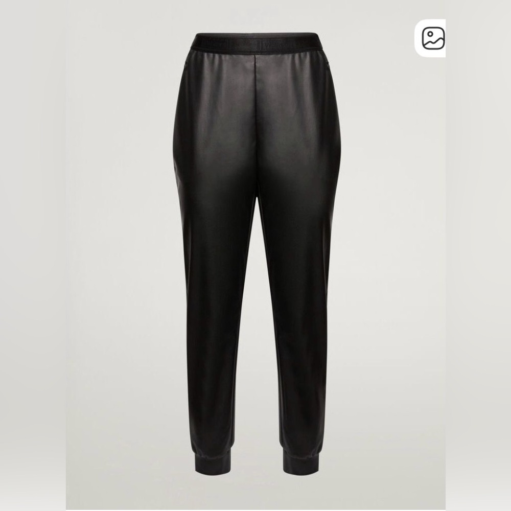 Wolford Vegan leather joggers. Black Size S